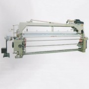 凸轮开口喷水织机